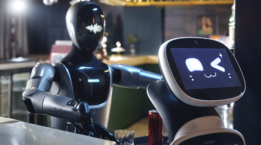 Человекоподобные роботы XMAN KEENON Robotics